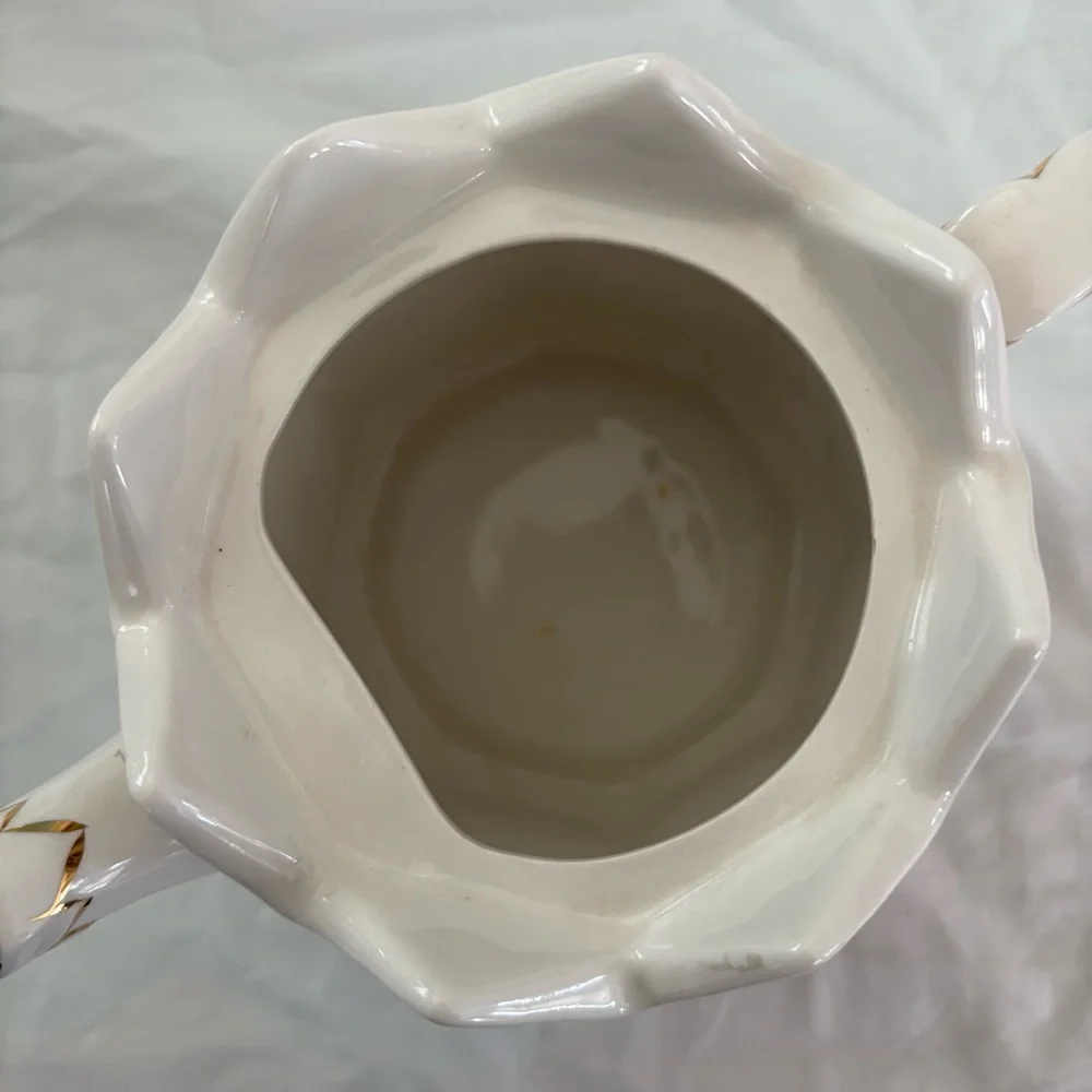 Sadler King Henry the VIII and 6 Wives Teapot England Crown Lid Gold Trim - Picture 6 of 13